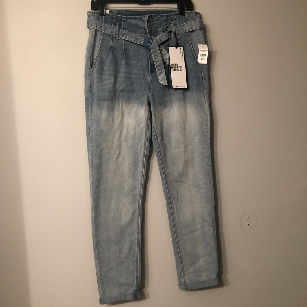 Light wash New Denim Jeans with tie